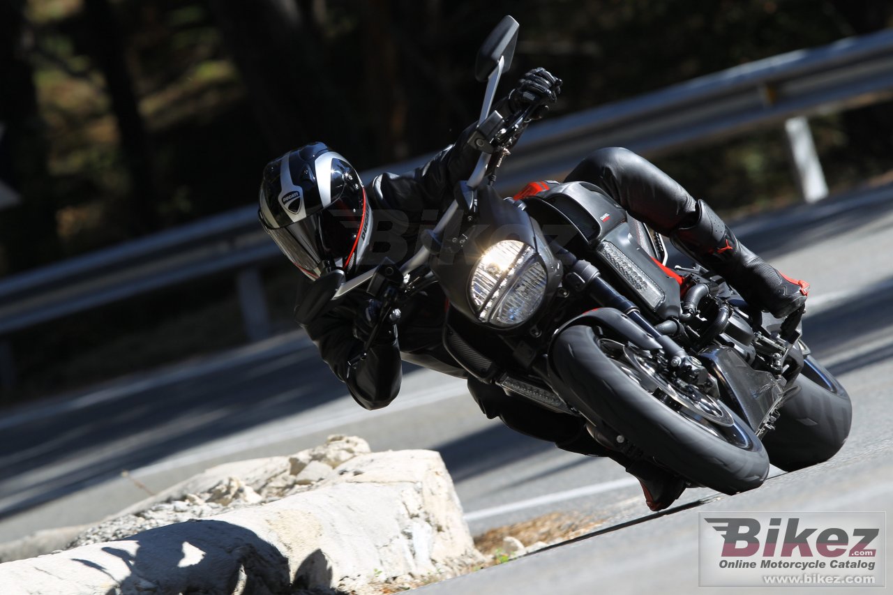 Ducati Diavel Carbon