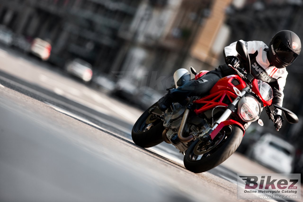 Ducati Monster 696