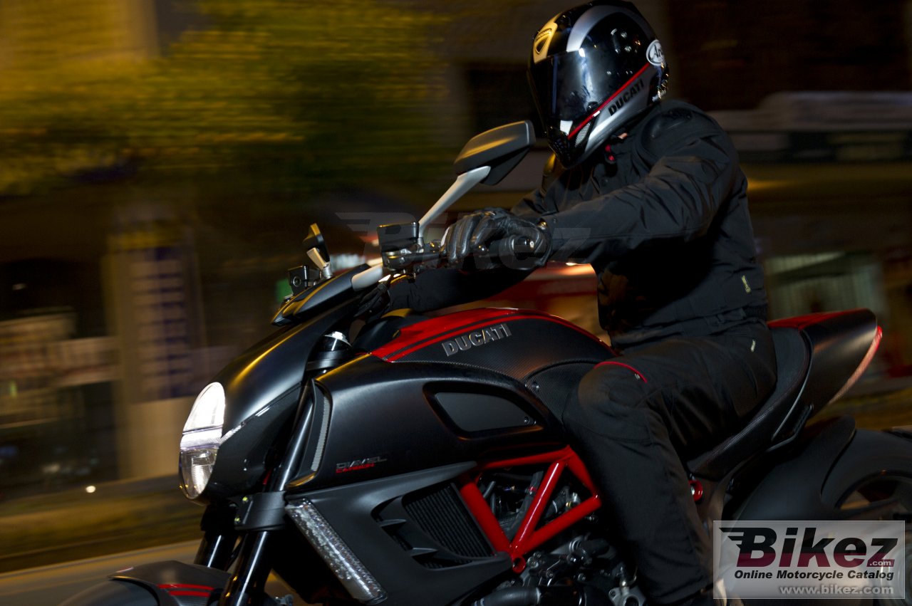 Ducati Diavel Carbon