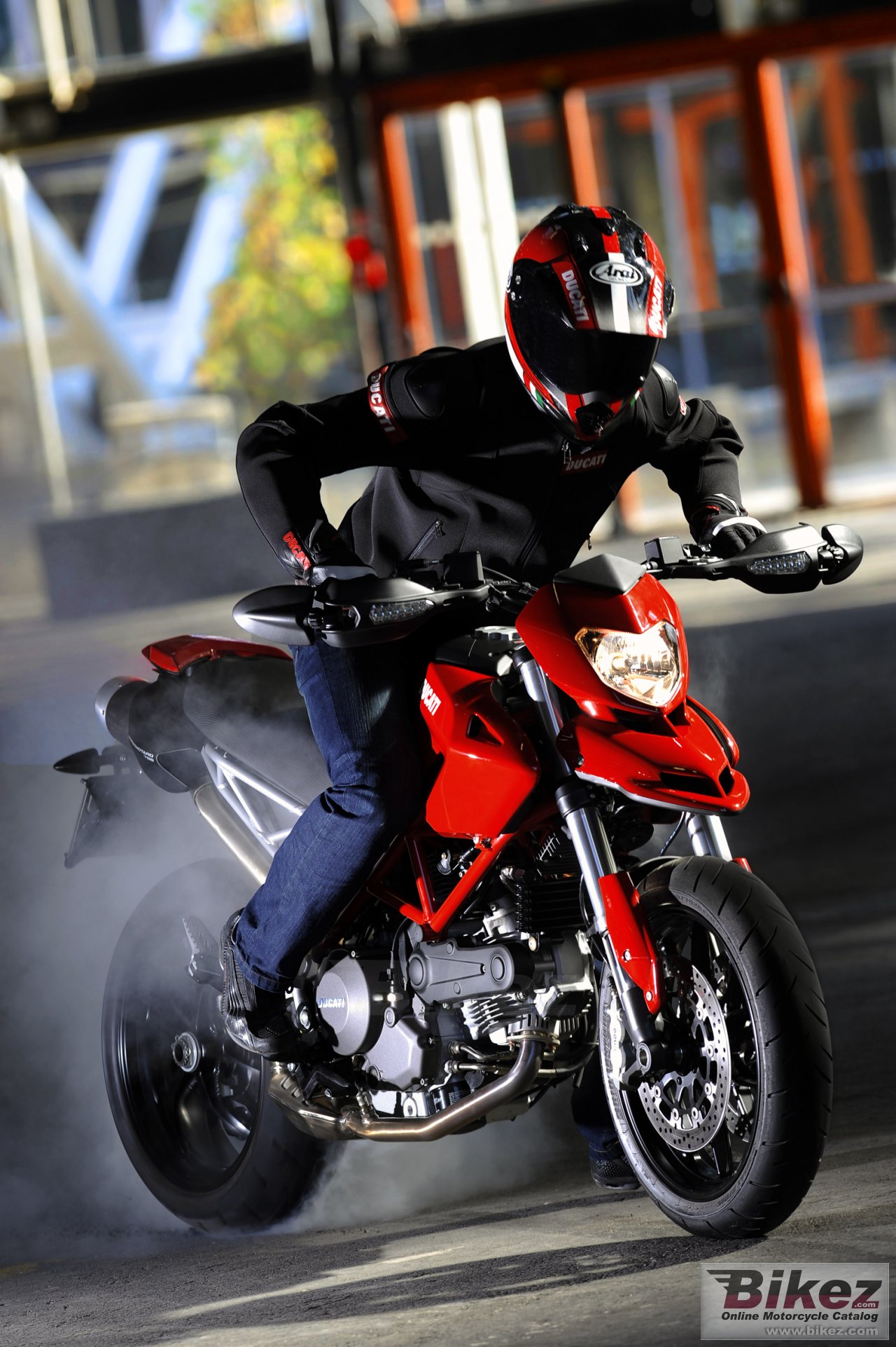 Ducati Hypermotard 796