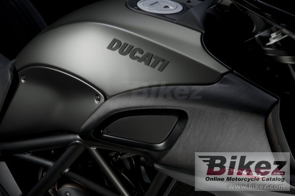 2013 Ducati Diavel Strada