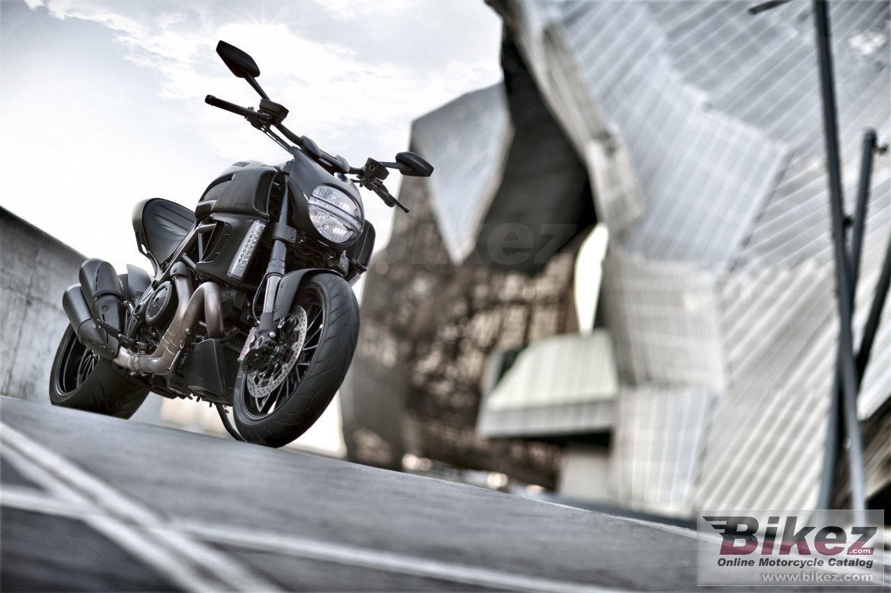 Ducati Diavel Dark