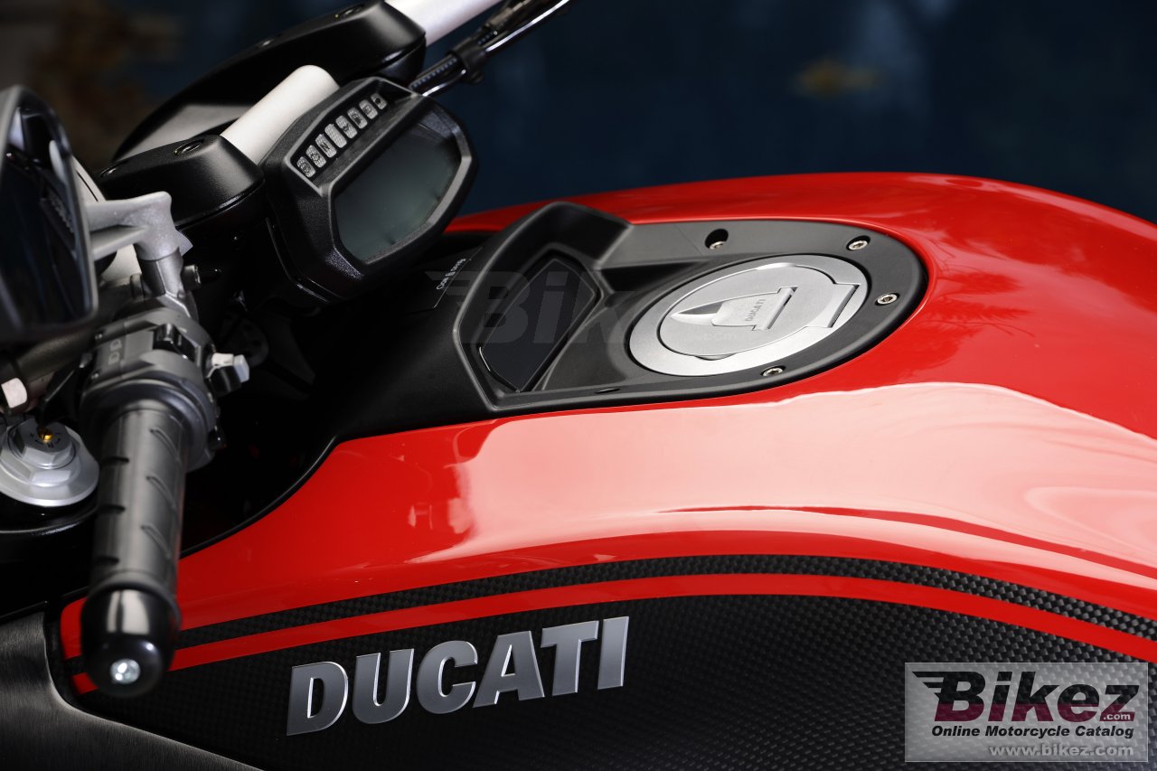 Ducati Diavel Carbon