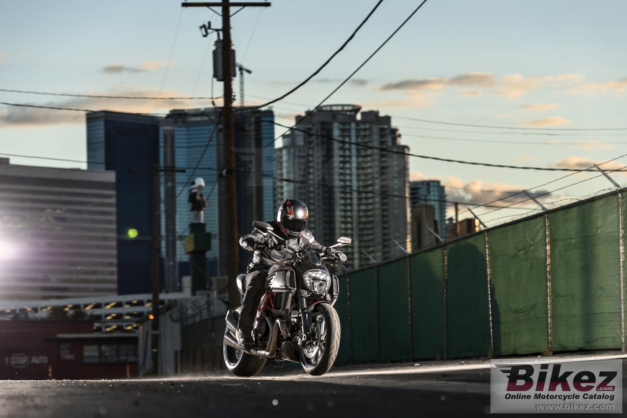 Ducati Diavel Carbon