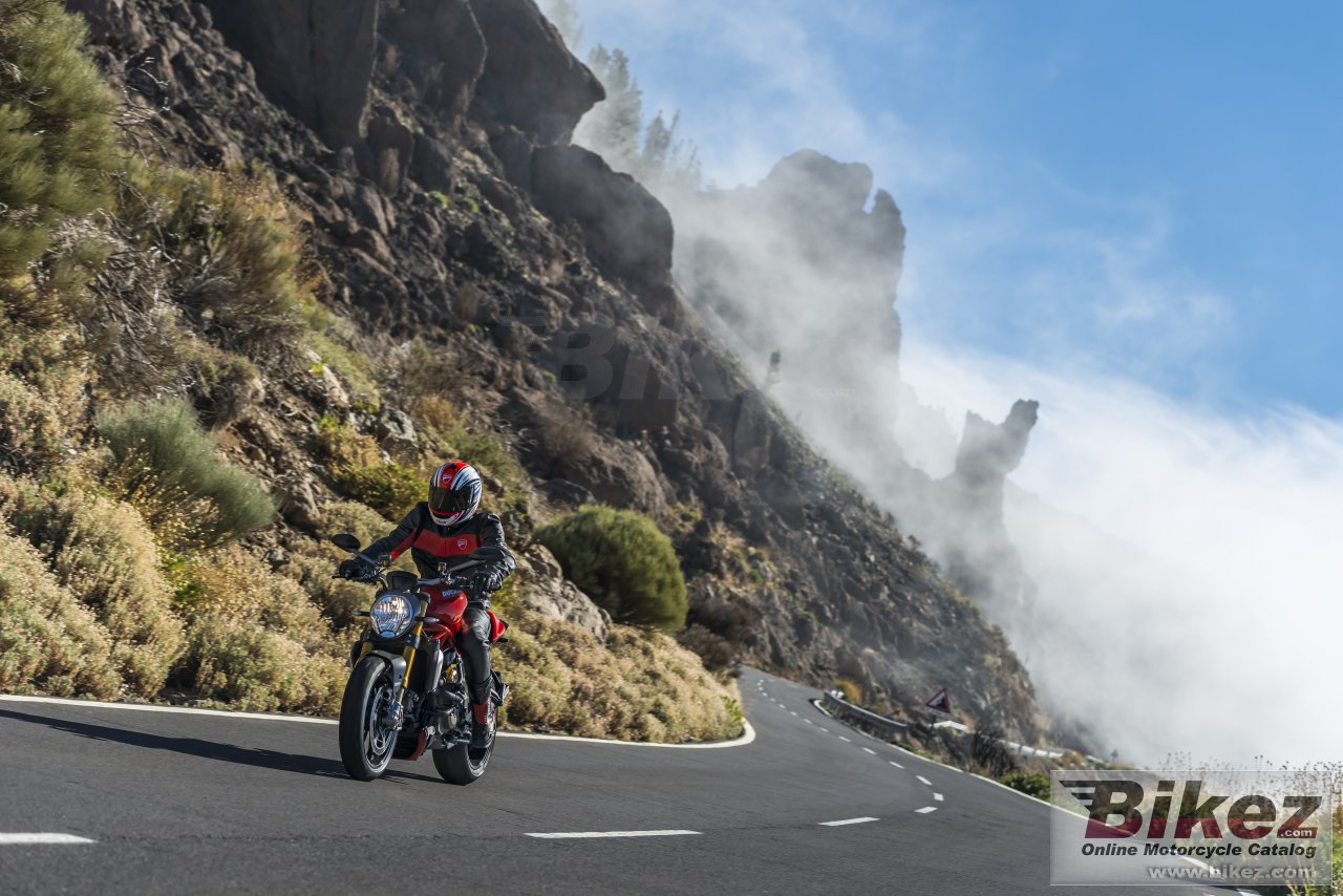 Ducati Monster 1200 S