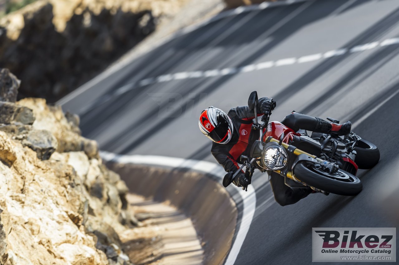 Ducati Monster 1200 S