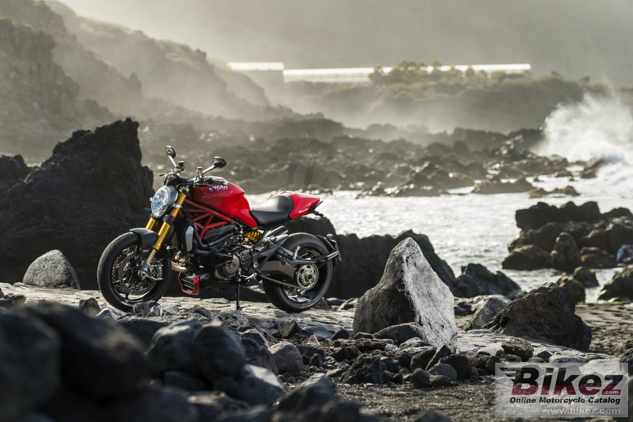 Ducati Monster 1200 S