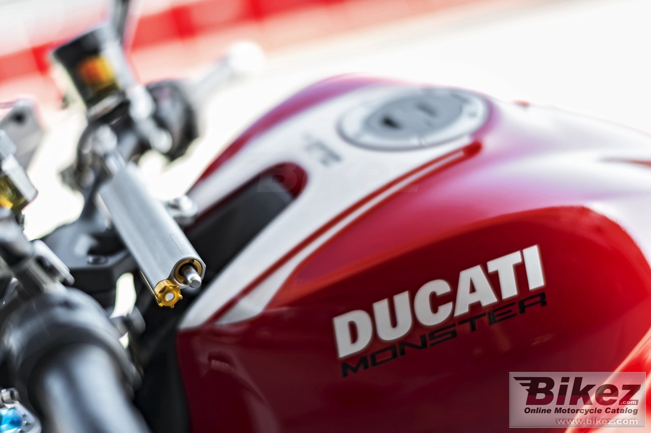 Ducati Monster 1200 R