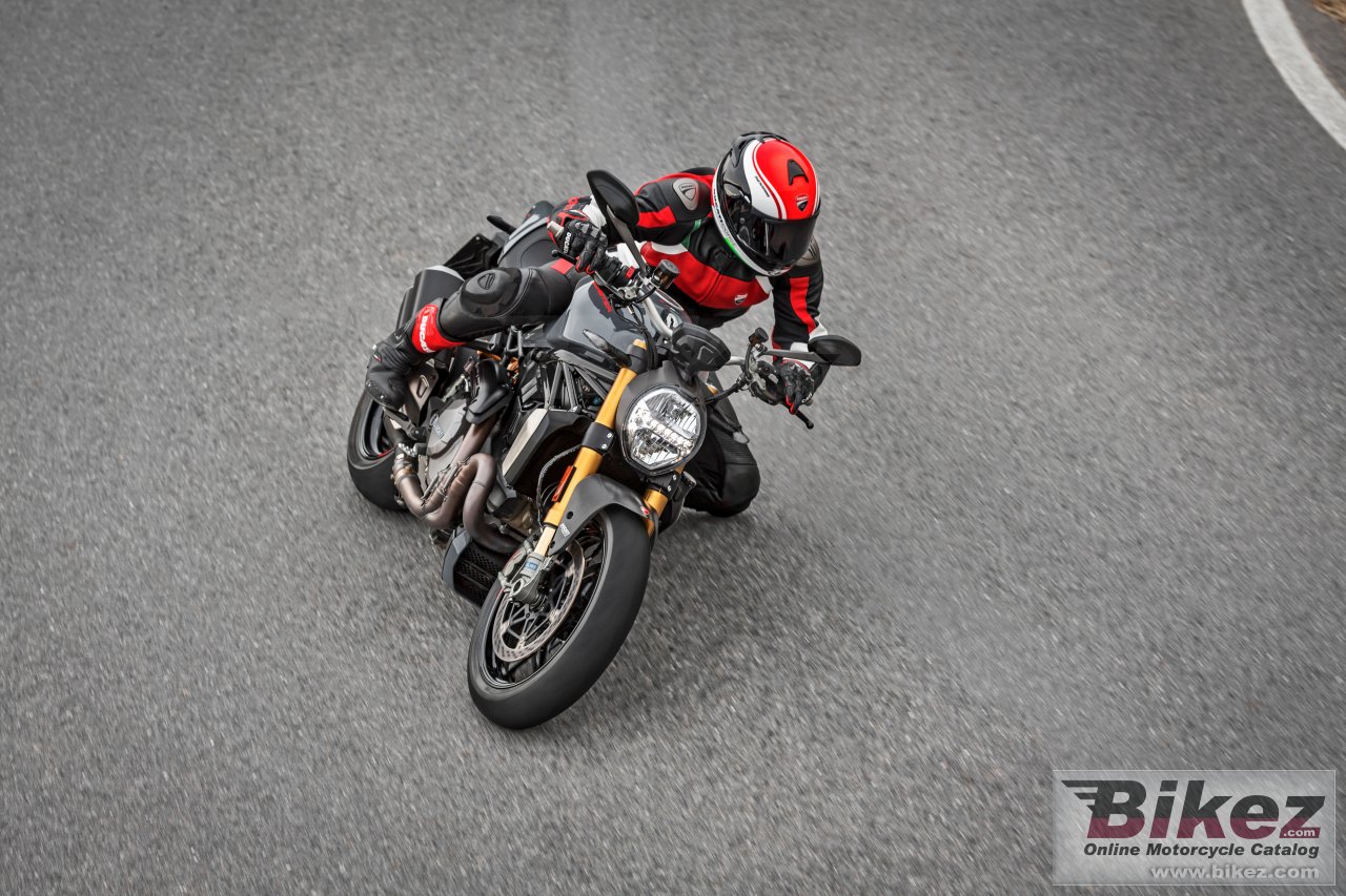 Ducati Monster 1200 S