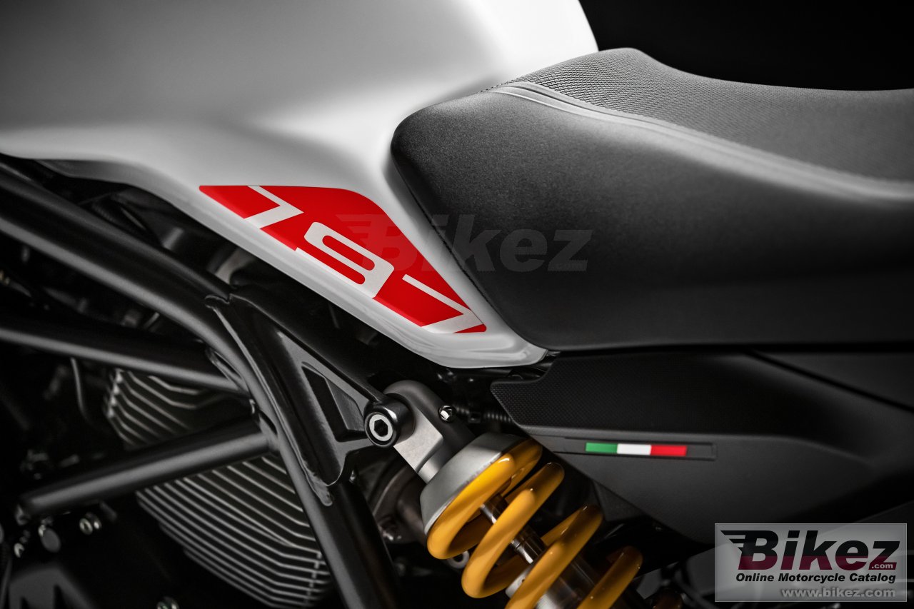 Ducati Monster 797 Plus