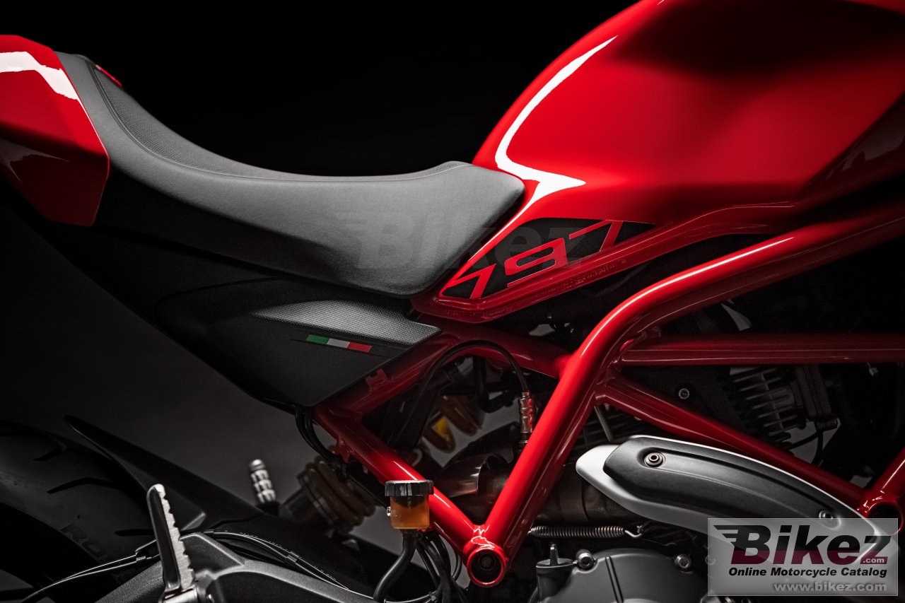 Ducati Monster 797 Plus