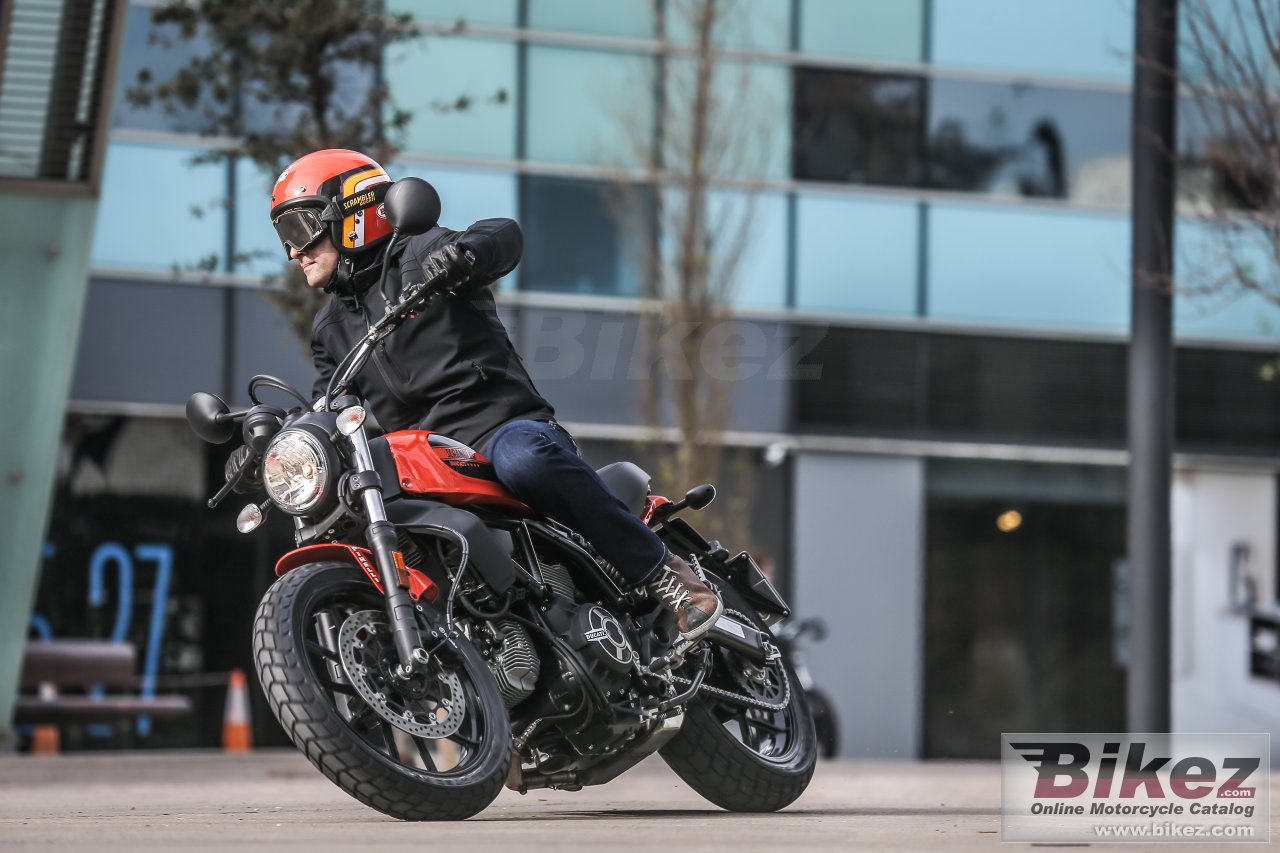 Ducati Scrambler Sixty2