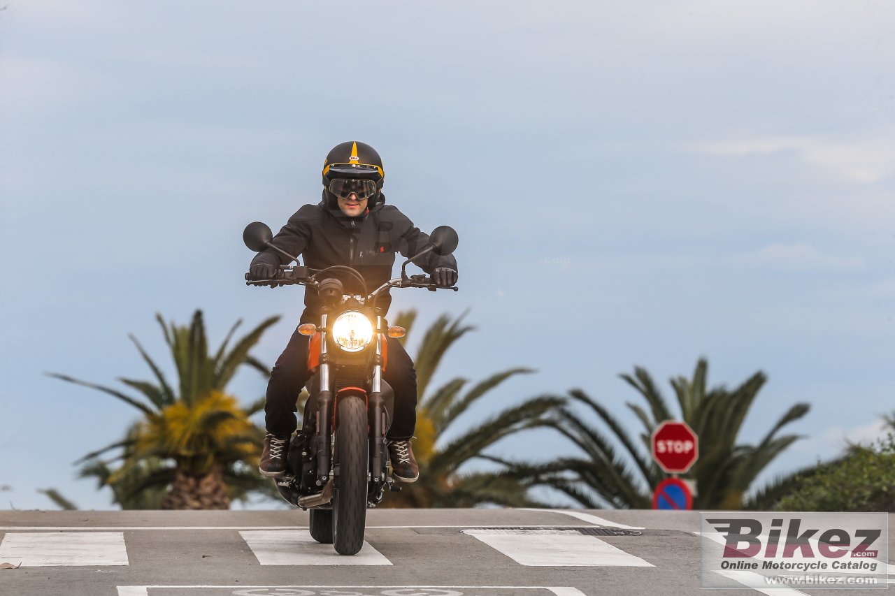 Ducati Scrambler Sixty2