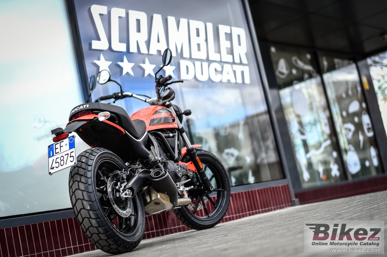 Ducati Scrambler Sixty2