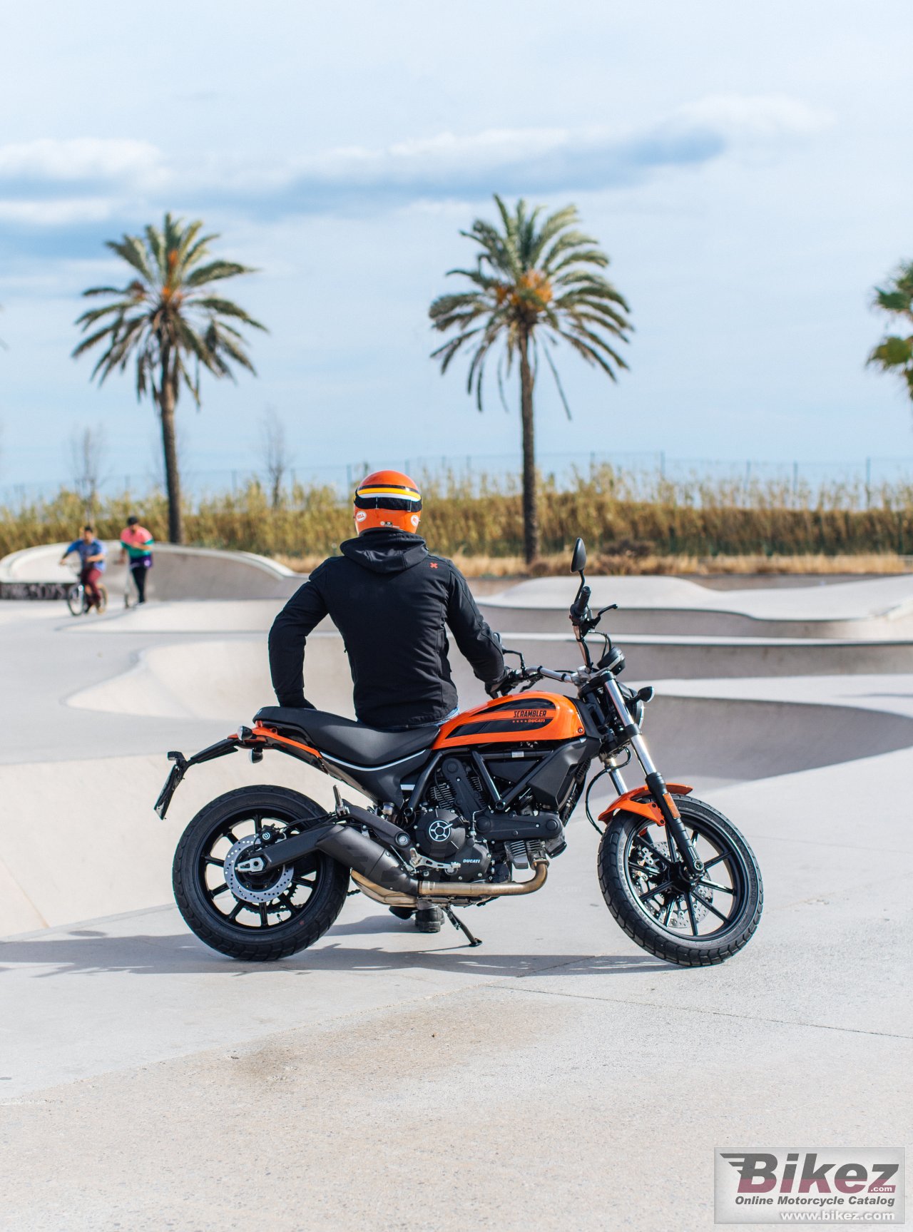 Ducati Scrambler Sixty2