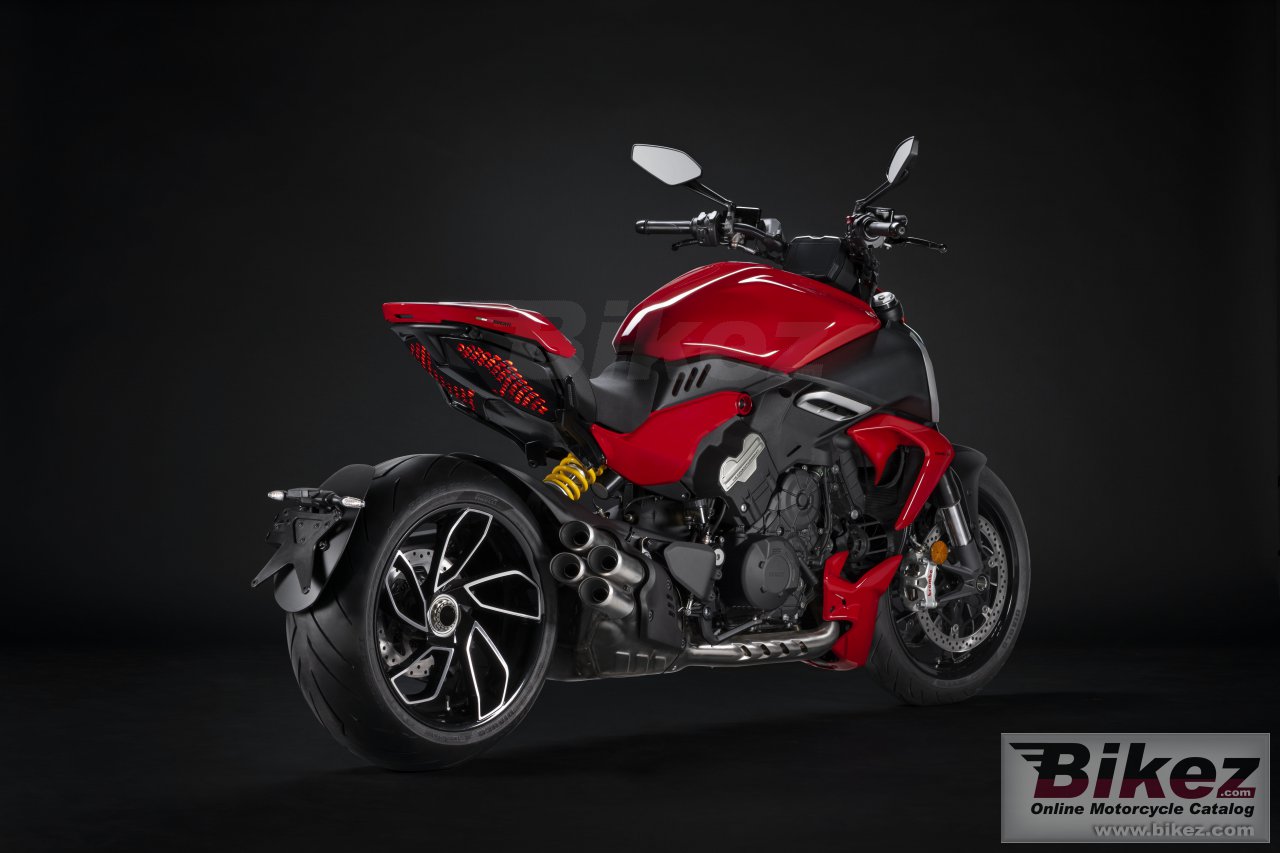 Ducati Diavel V4