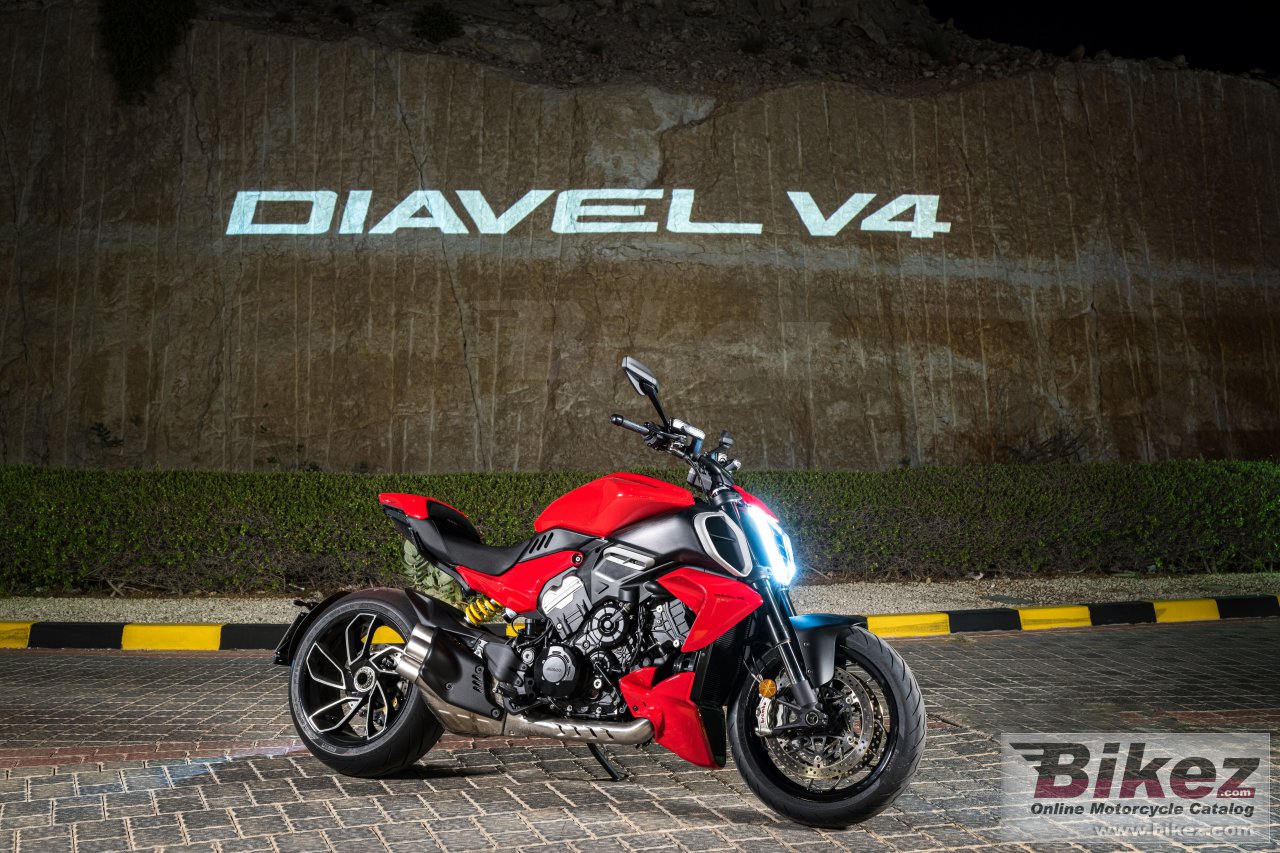 Ducati Diavel V4