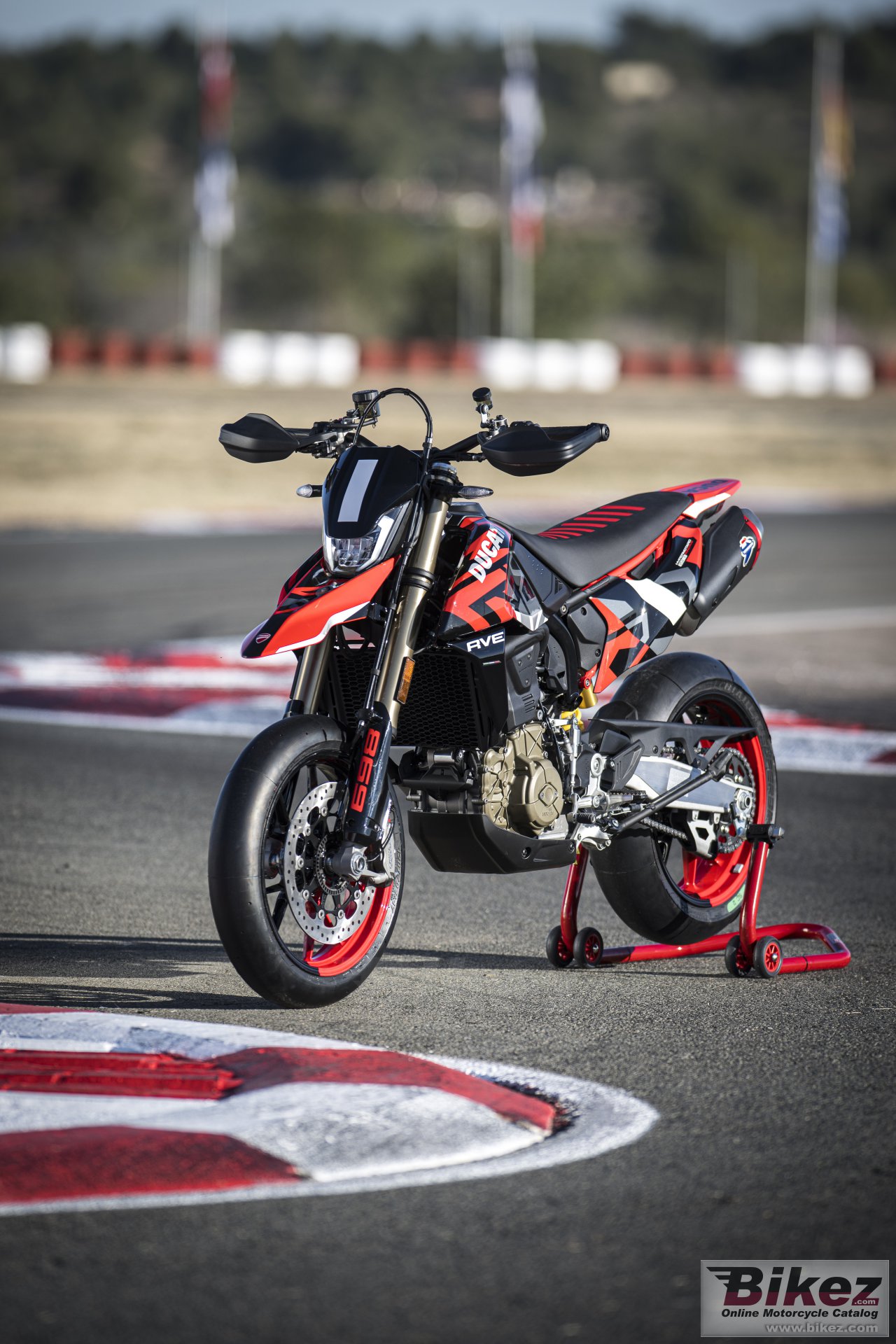 Ducati Hypermotard 698 Mono RWE