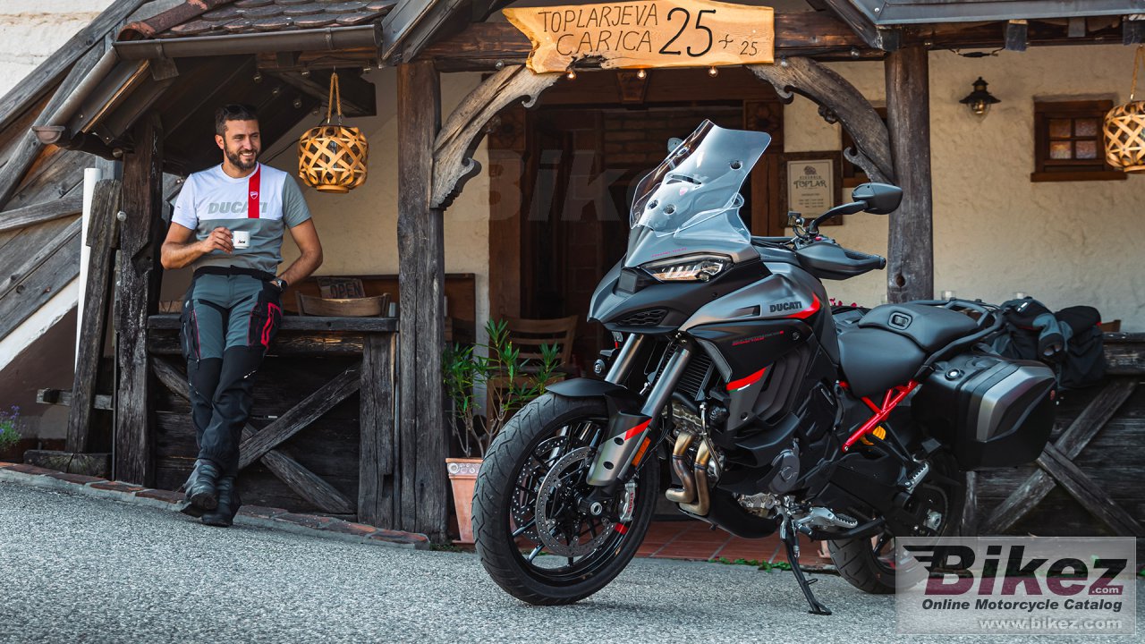 Ducati Multistrada V4S Grand Tour