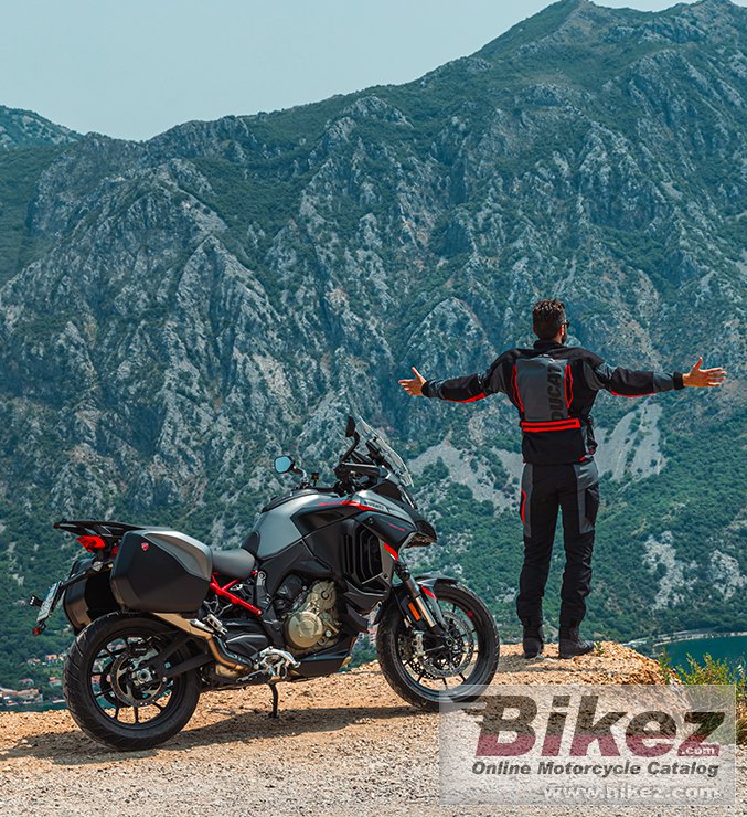 Ducati Multistrada V4S Grand Tour