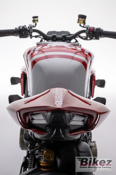 2024 Ducati Streetfighter V4 Supreme