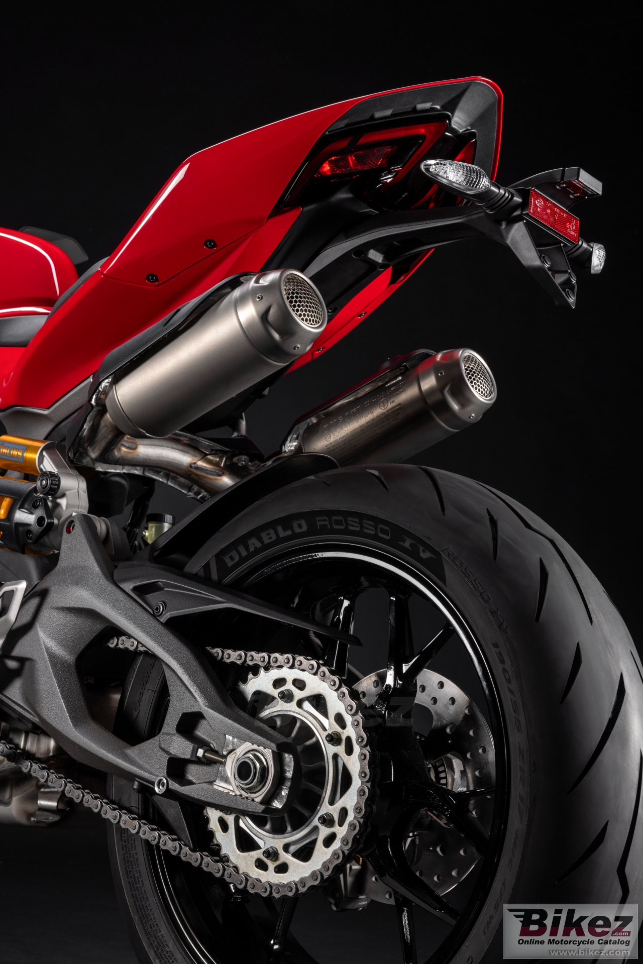 Ducati Streetfighter V2