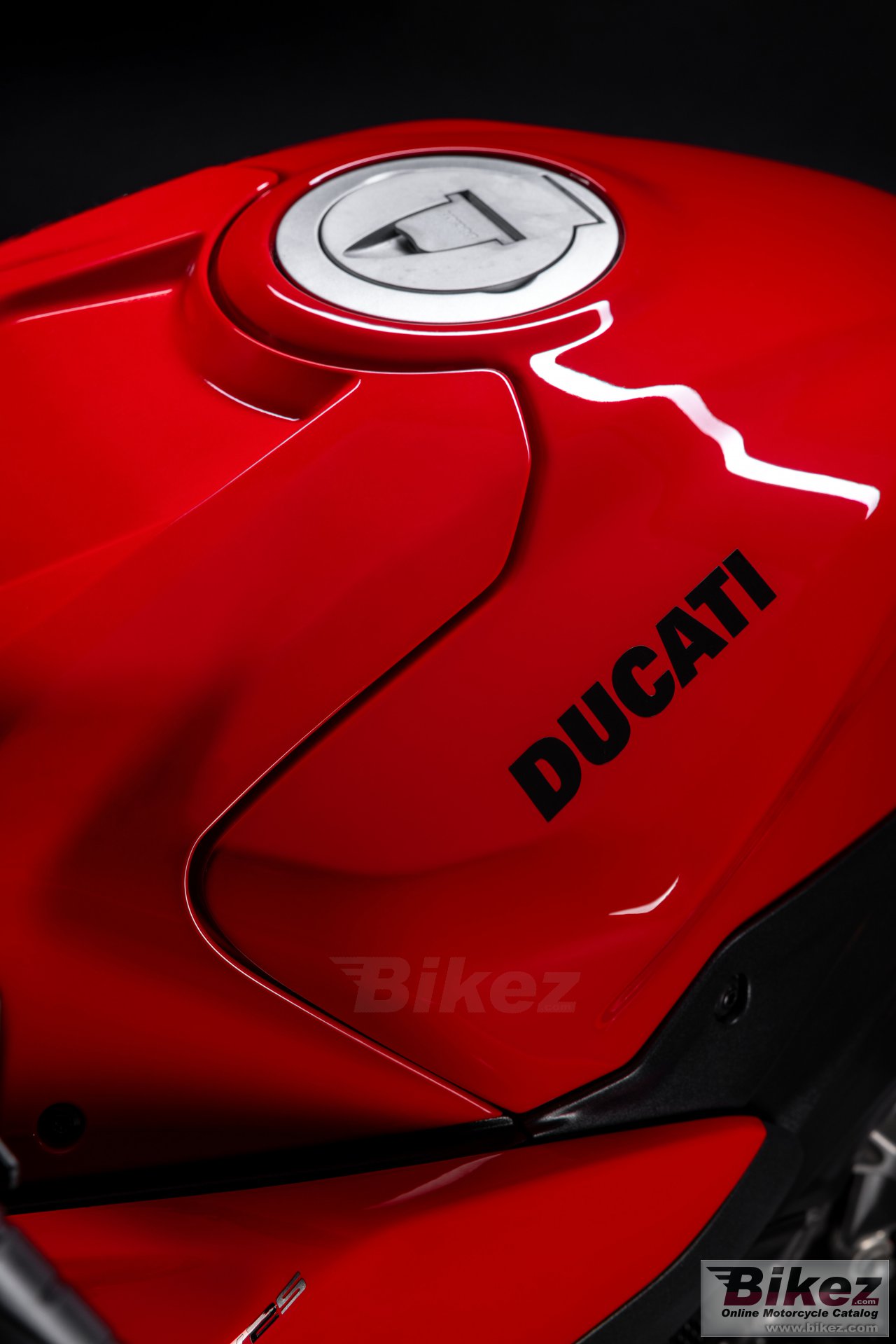 Ducati Streetfighter V2