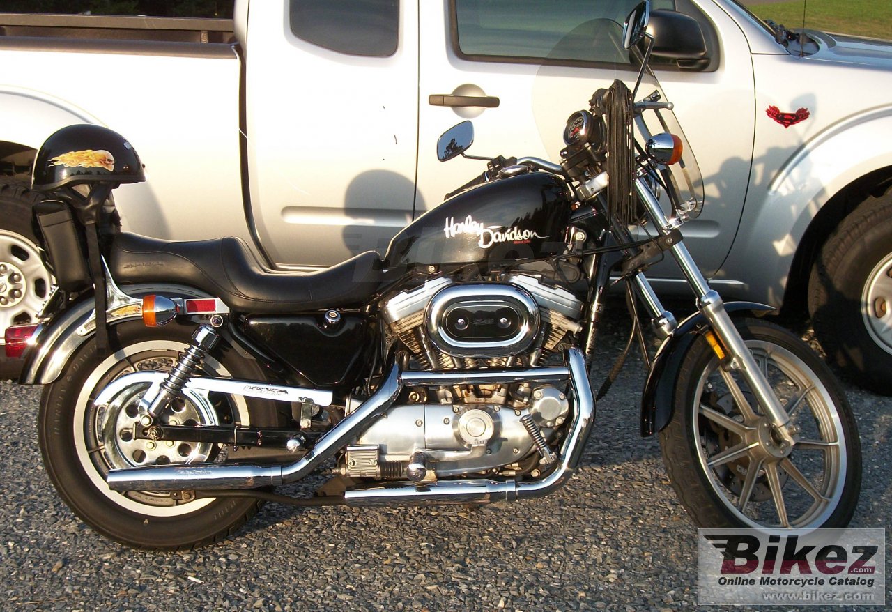 Harley-Davidson XLH Sportster 883 Hugger