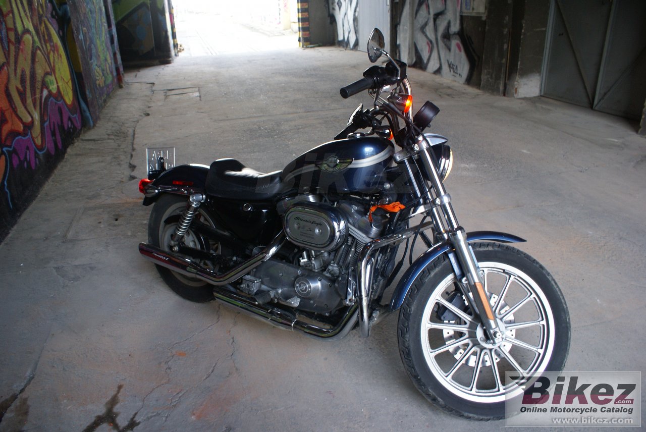 Harley-Davidson XLH Sportster 883 Hugger