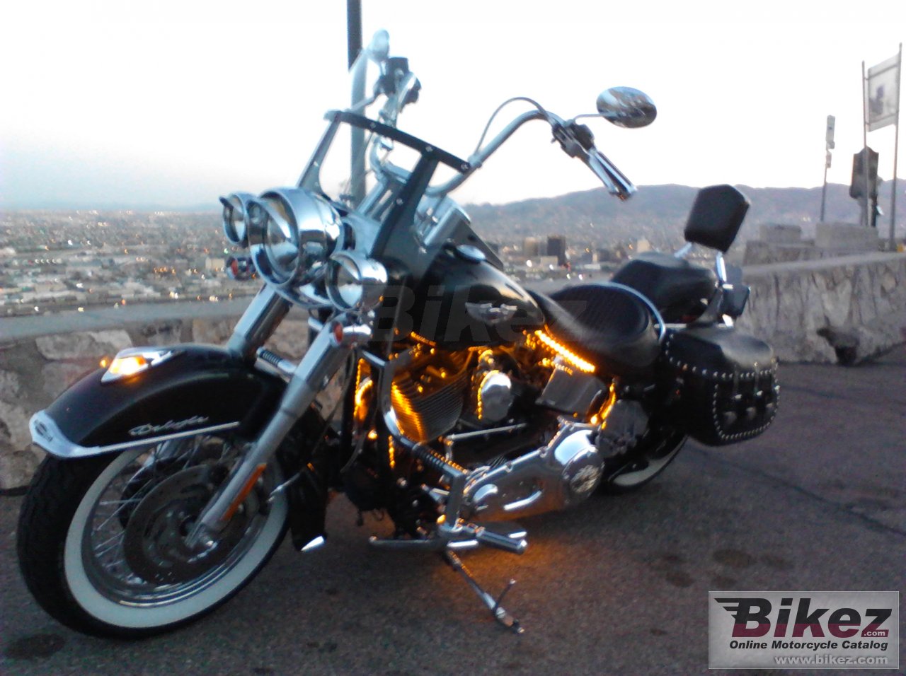 Harley-Davidson FLSTNI Softail Deluxe