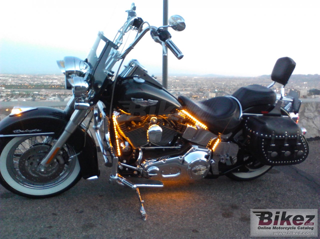 Harley-Davidson FLSTNI Softail Deluxe