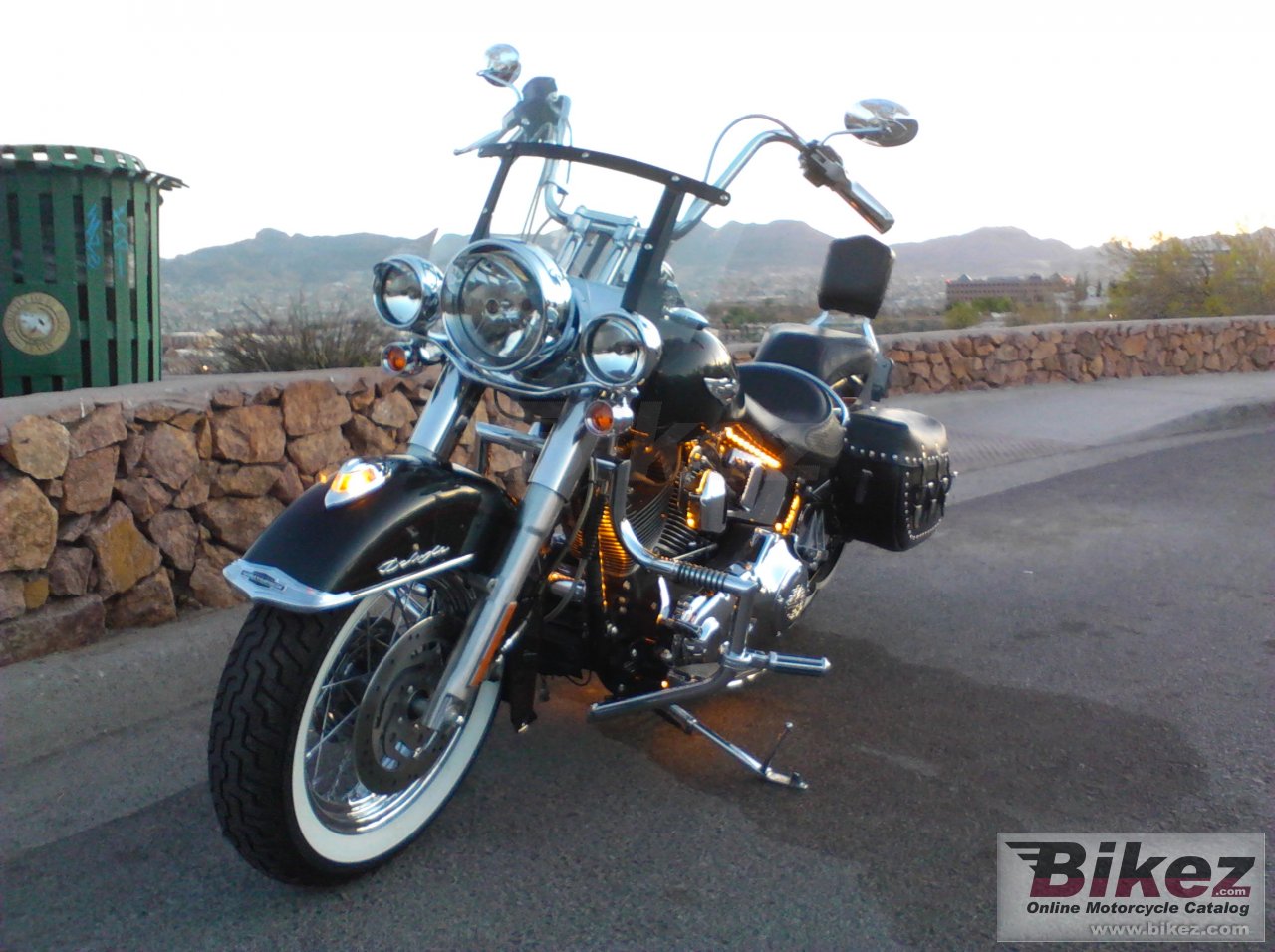 Harley-Davidson FLSTNI Softail Deluxe