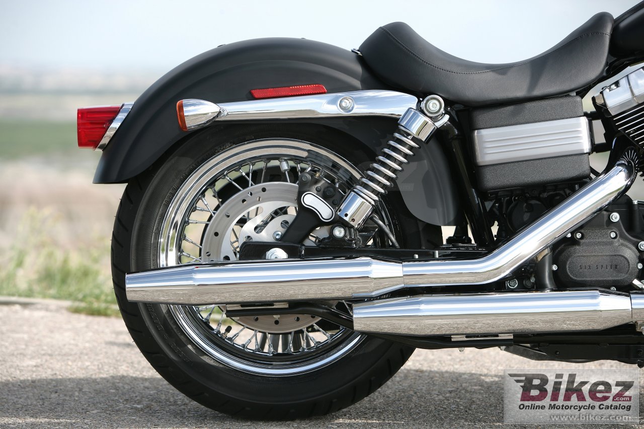 Harley-Davidson FXDBI Street Bob