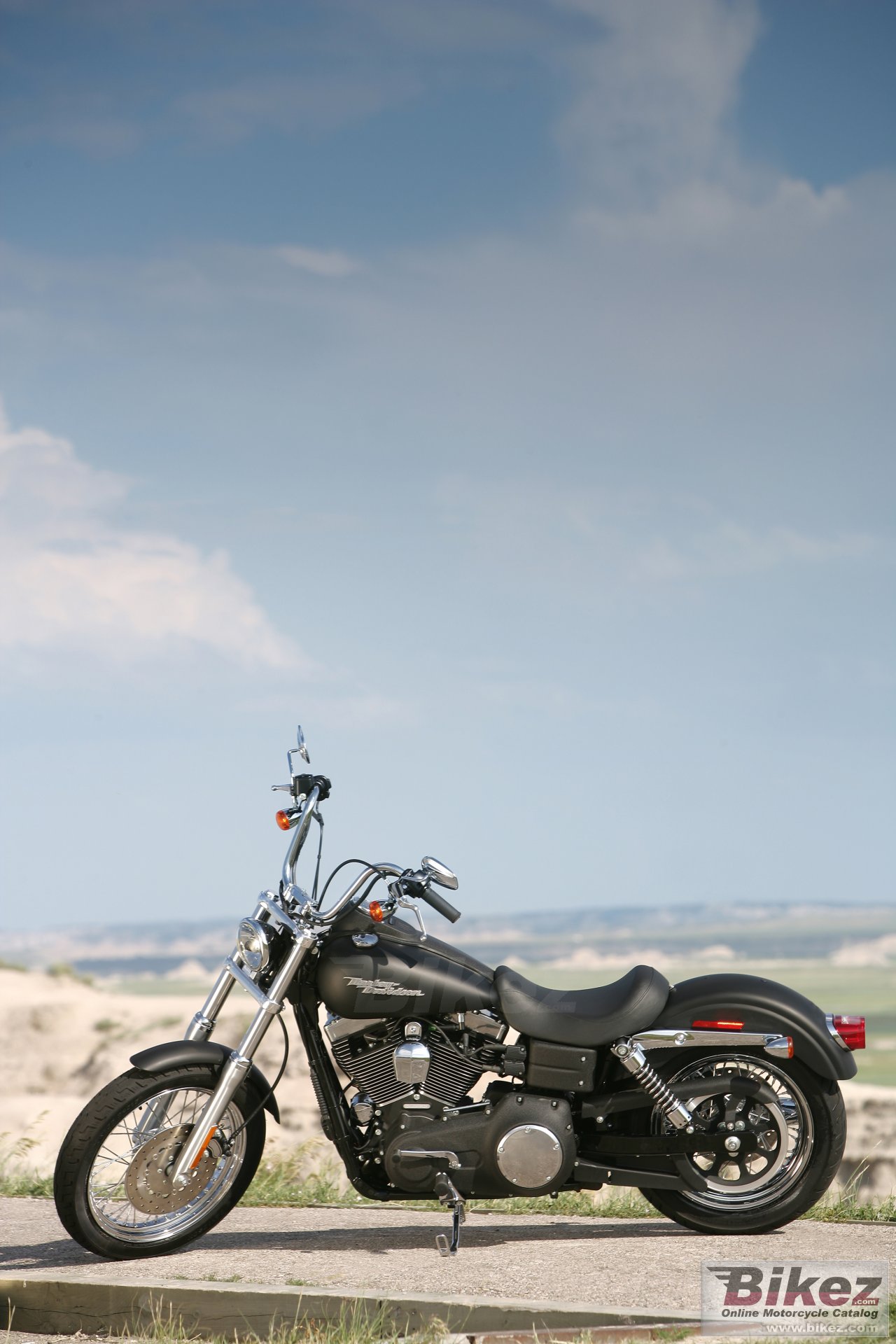 Harley-Davidson FXDBI Street Bob