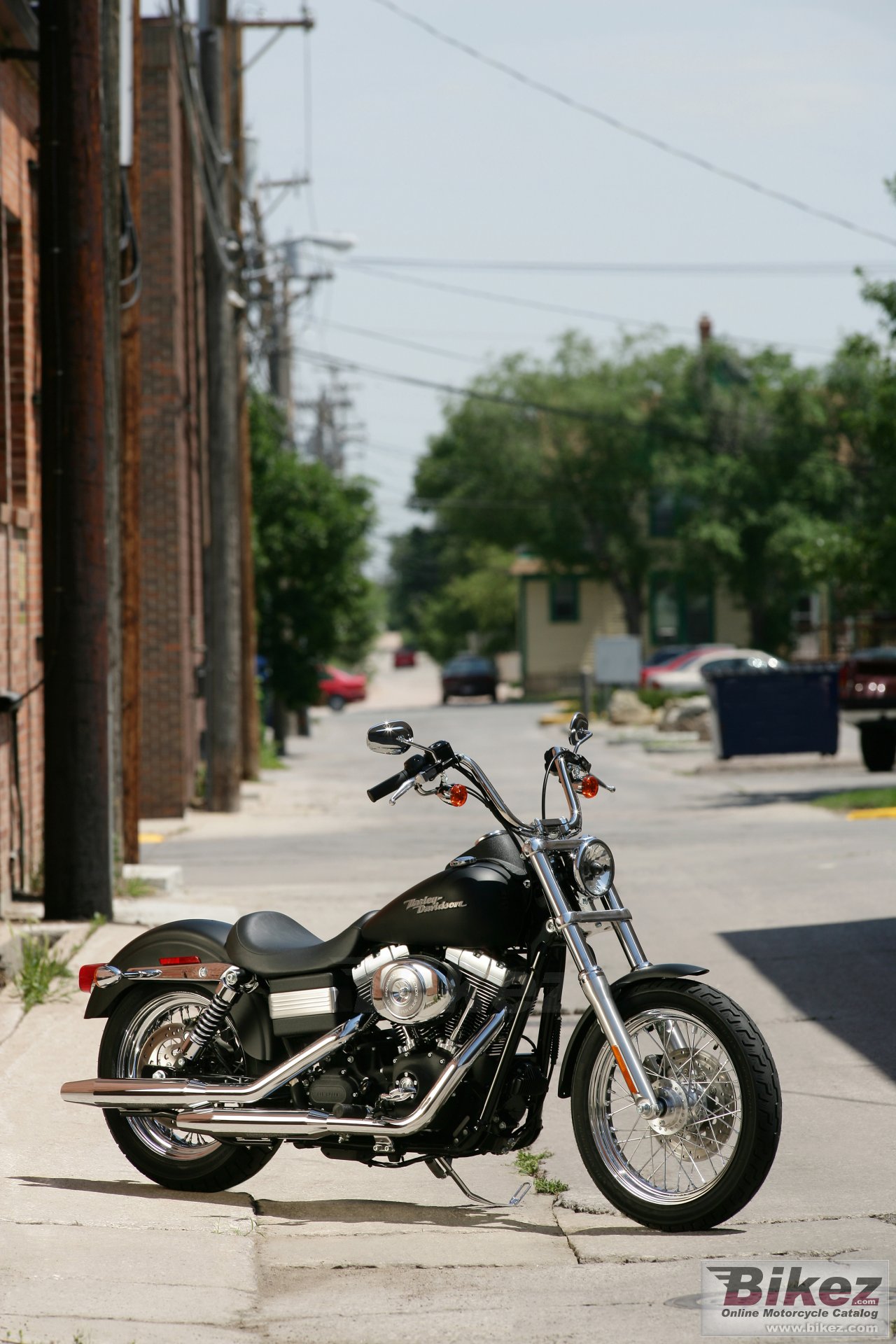 Harley-Davidson FXDBI Street Bob