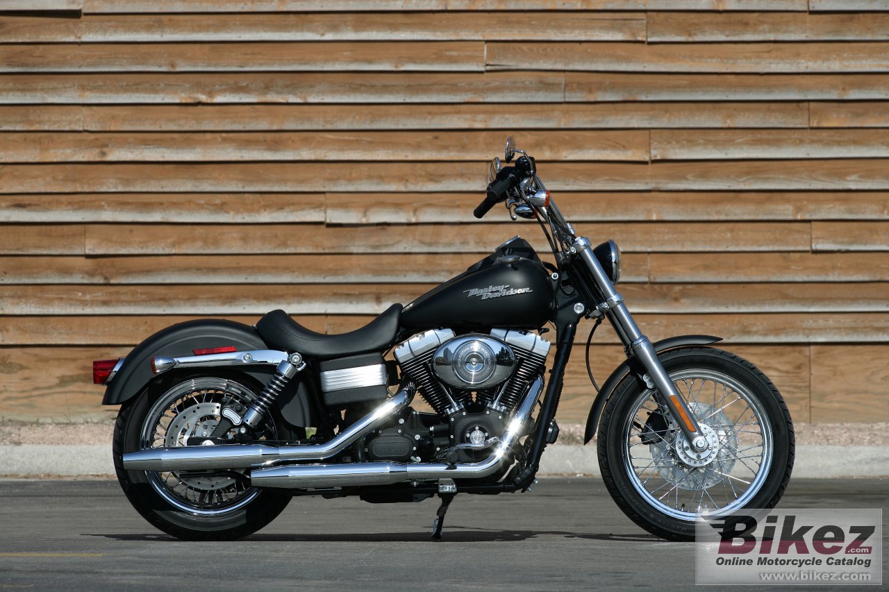 Harley-Davidson FXDBI Street Bob