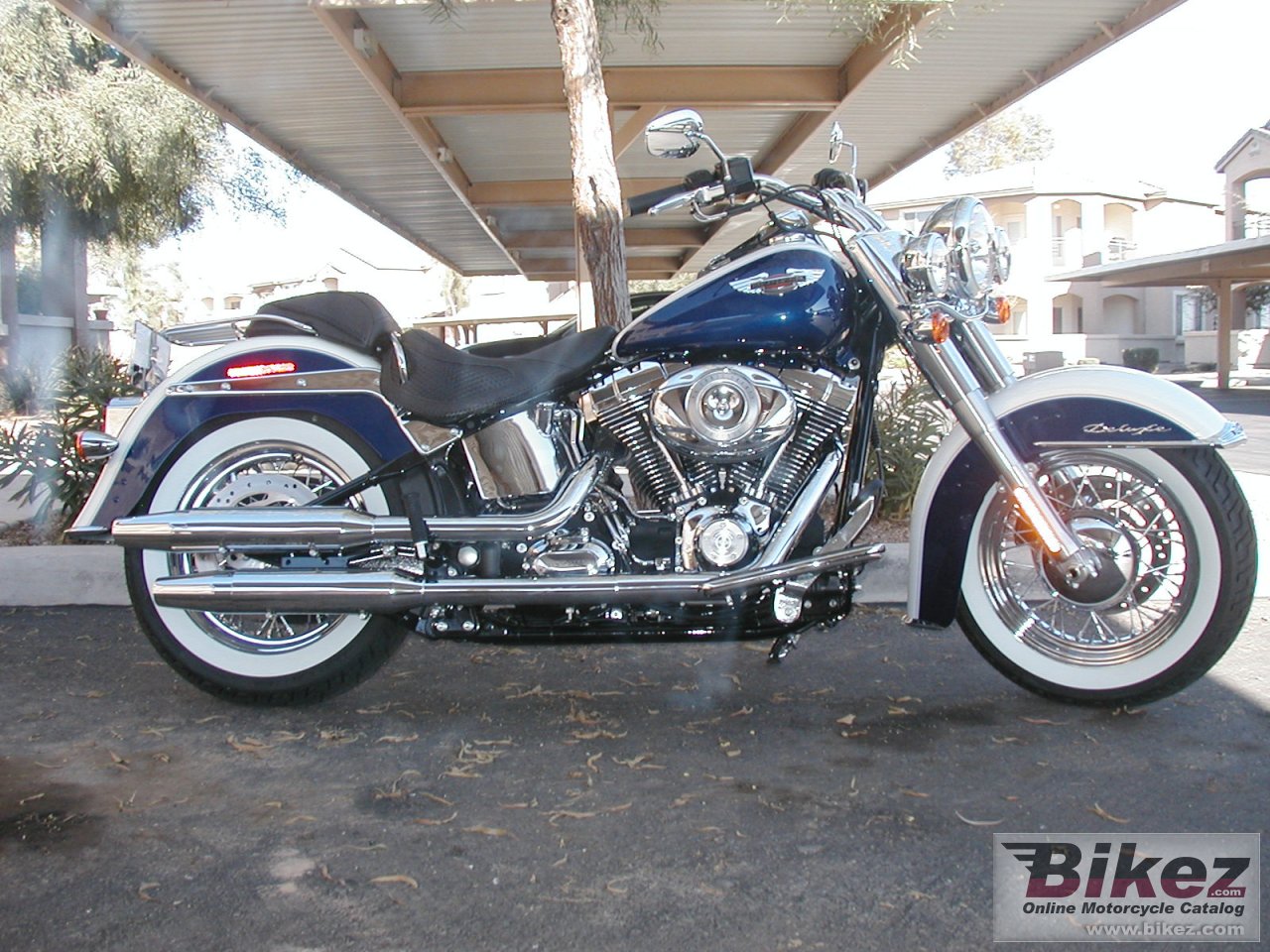 Harley-Davidson FLSTN Softail Deluxe