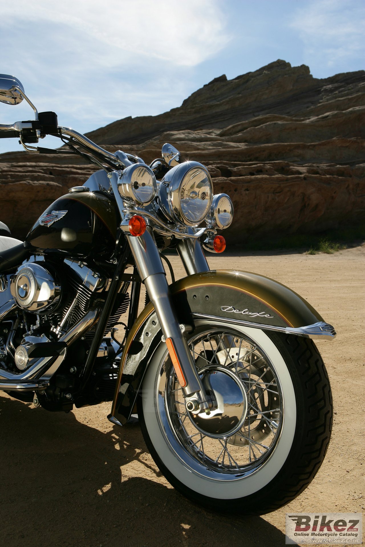 Harley-Davidson FLSTN Softail Deluxe