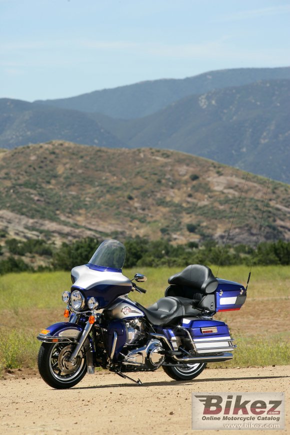 2007 Harley-Davidson FLHTCU  Ultra Classic Electra Glide