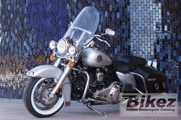 2010 Harley-Davidson FLHRC Road King Classic