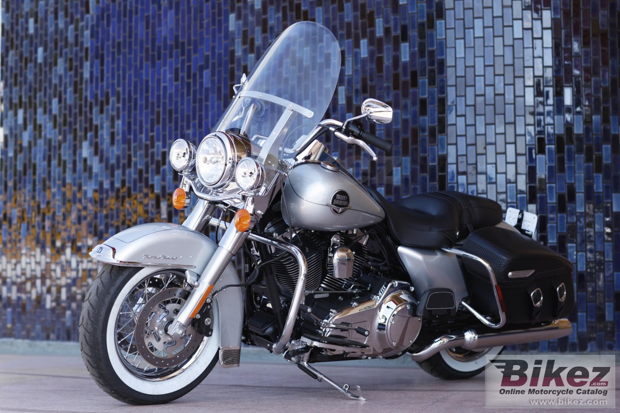 Harley-Davidson FLHRC Road King Classic