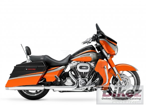2011 Harley-Davidson FLHXSE2 CVO Street Glide