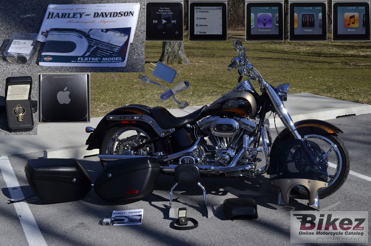 Harley-Davidson FLSTSE CVO Softail Convertible