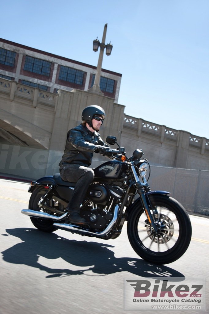 Harley-Davidson XL883N Sportster Iron 883