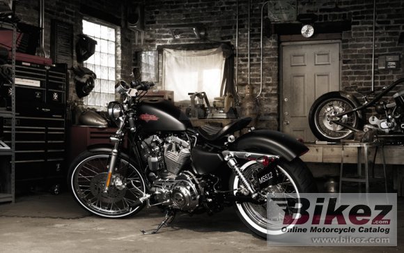 2013 Harley-Davidson Sportster Seventy-Two Dark Custom