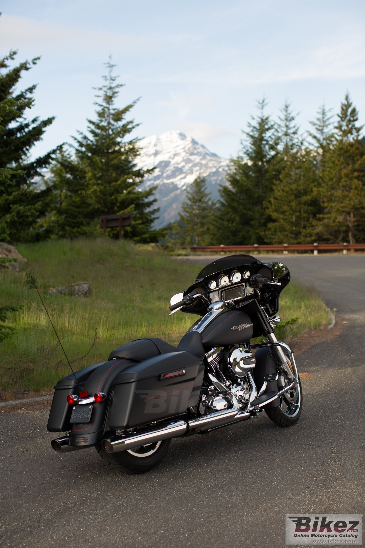 Harley-Davidson Street Glide Special