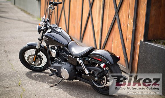 2015 Harley-Davidson Dyna Street Bob Dark Custom