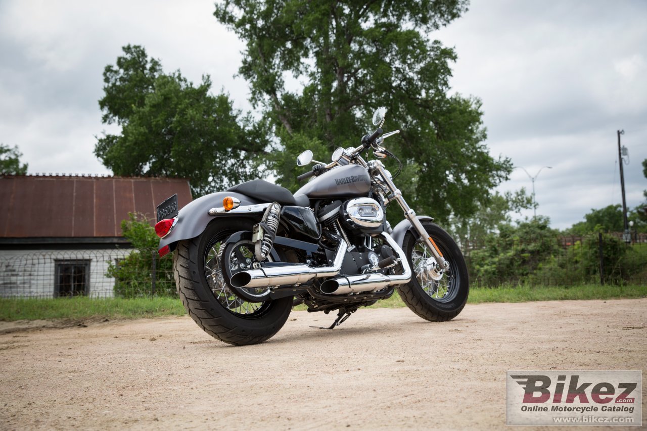 Harley-Davidson Sportster 1200 Custom