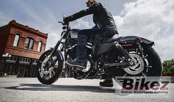 2016 Harley-Davidson Sportster Iron 883 Dark Custom