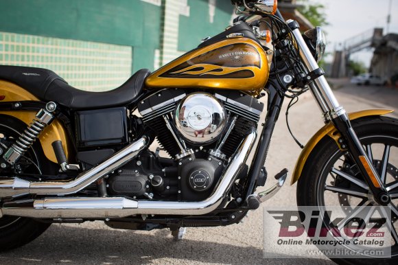 2016 Harley-Davidson Dyna Street Bob Special